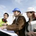 Professionnels du bâtiment sur un chantier de construction-Santé au travail