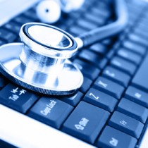 Sthétoscope sur un clavier-Santé au travail